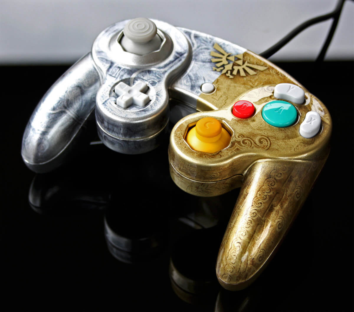 GameCube com tema do Legend of Zelda: Twilight Princess